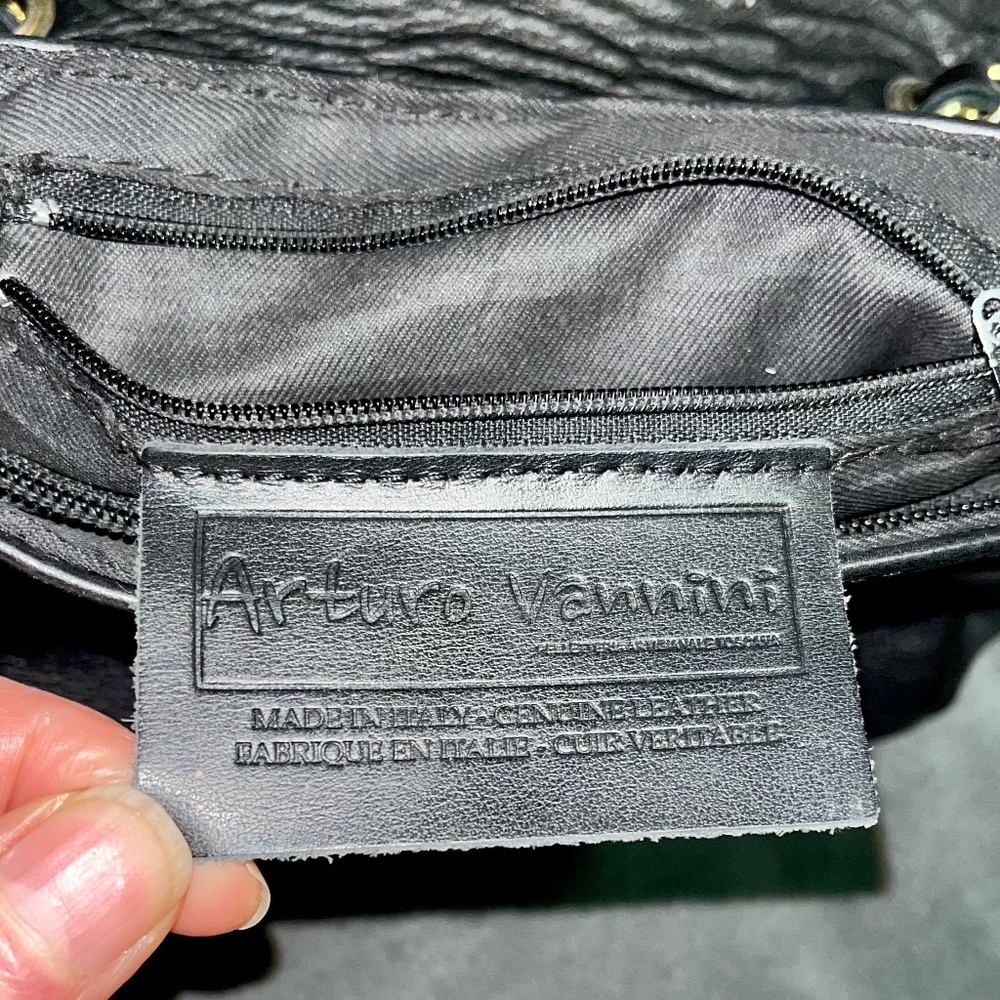 Italian Leather crossbody bag - Picture 7 of 8